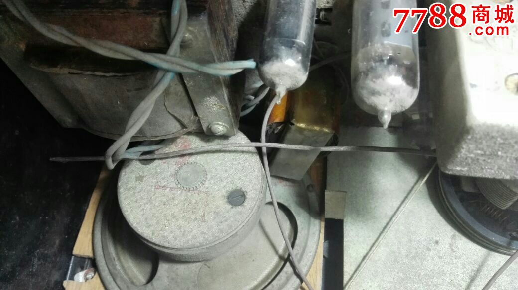电波溯往 一台“中和电工”古董胶木收音机与那个电讯器材的时代